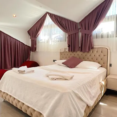 Gunes In Oludeniz, 4 Bedroom, Private Pool Fethiye