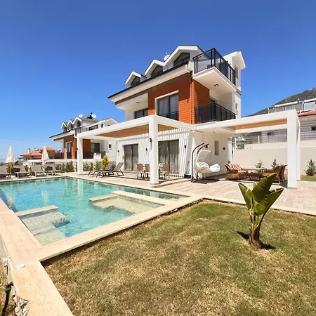 Gunes In Oludeniz, 4 Bedroom, Private Pool Vila Fethiye