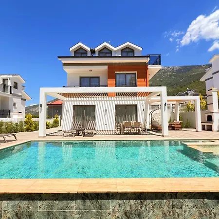 Gunes In Oludeniz, 4 Bedroom, Private Pool Vila Fethiye